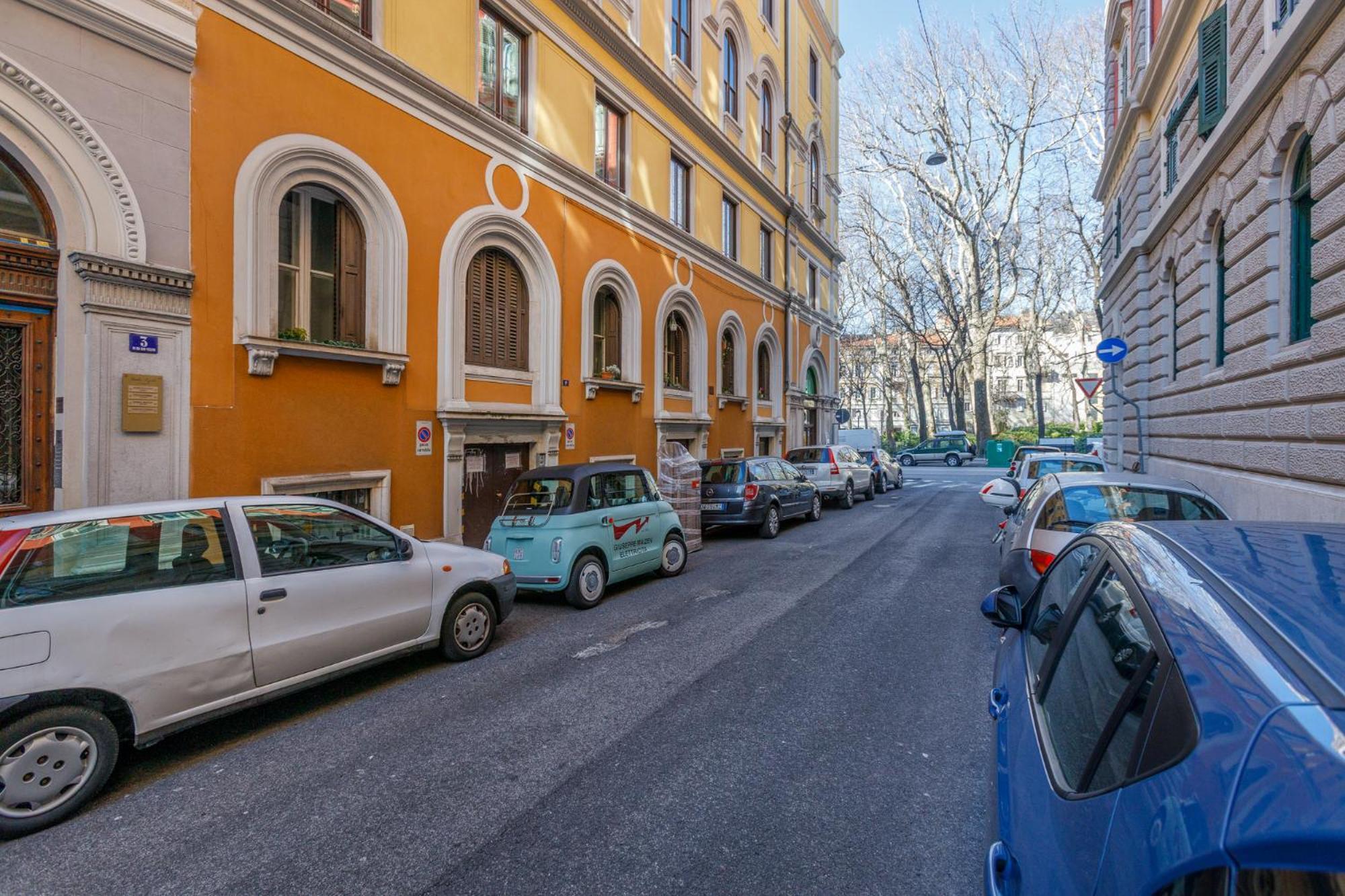 Central Trieste - Elegant City Stay Exterior photo
